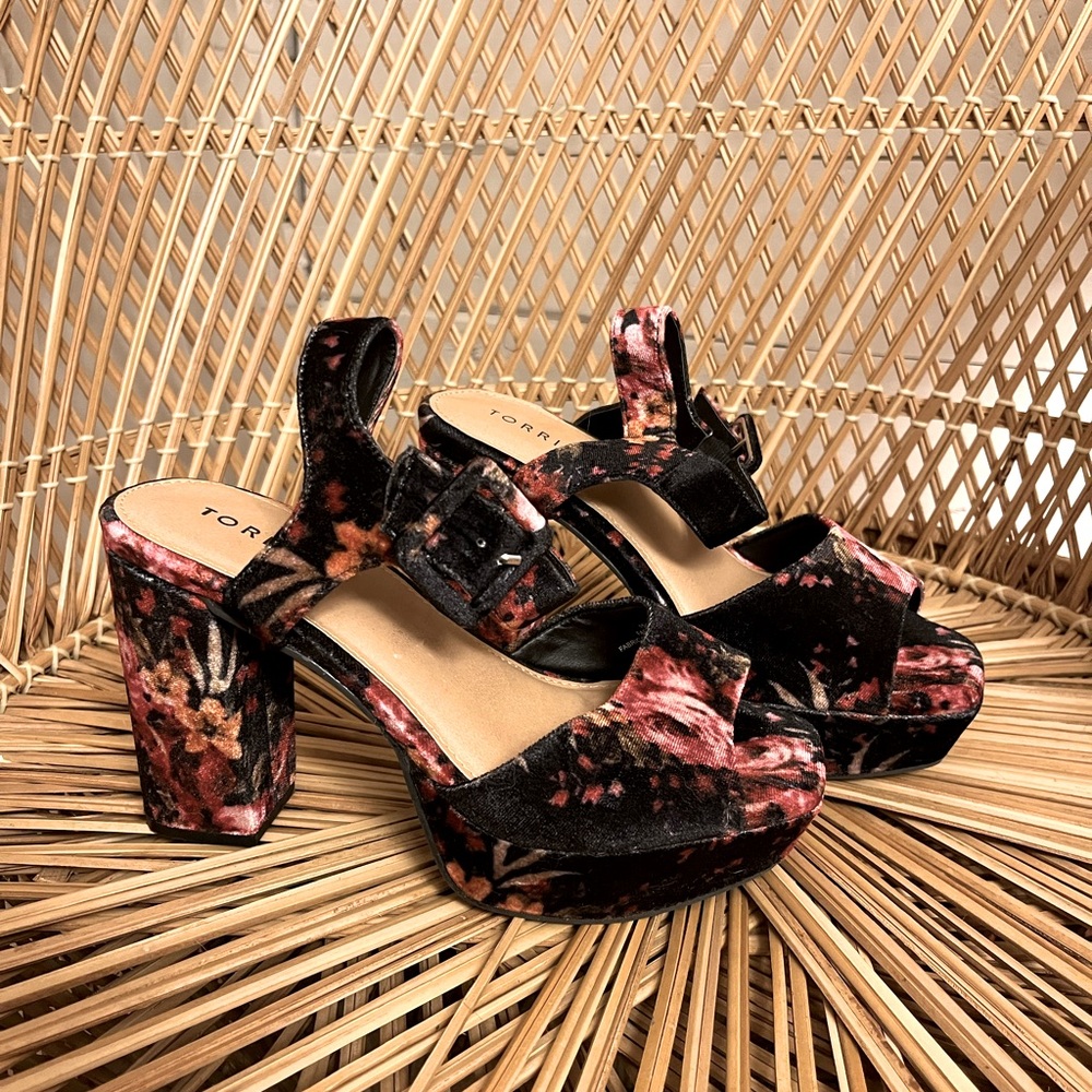 Torrid floral velvet heels size 8